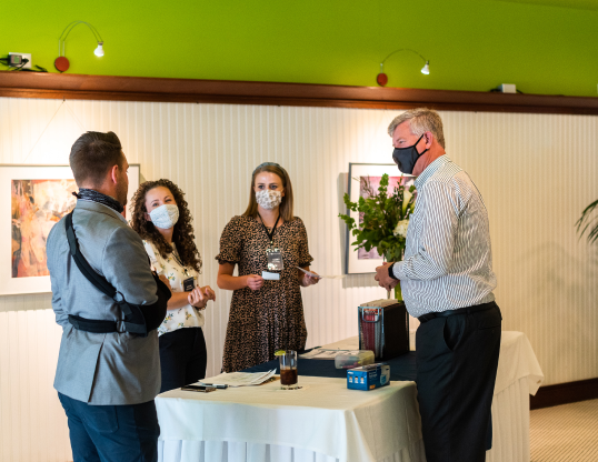 Masked Truss Members In Conversation